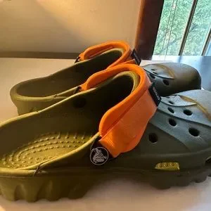 CROCS Shoes Olive Green Crocs With Orange Strap Mens Eight